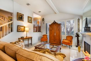 Condominium, 5711 Owensmouth ave, Woodland Hills, CA 91367 - 5