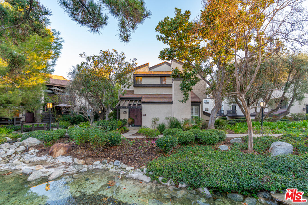 Condominium, 5711 Owensmouth ave, Woodland Hills, CA 91367 - 1