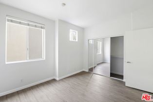 Single Family Residence, 5350 Sepulveda blvd, Sherman Oaks, CA 91411 - 7