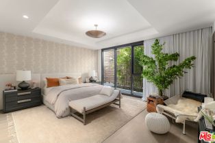 Condominium, 8420 Sunset blvd, West Hollywood , CA 90069 - 9