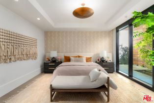 Condominium, 8420 Sunset blvd, West Hollywood , CA 90069 - 10