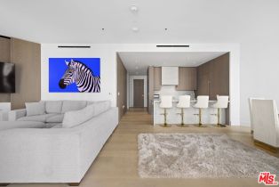 Condominium, 211 Elm ct, Westwood, CA 90067 - 4