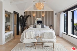 Single Family Residence, 653 Palisades Beach rd, Santa Monica, CA 90402 - 18