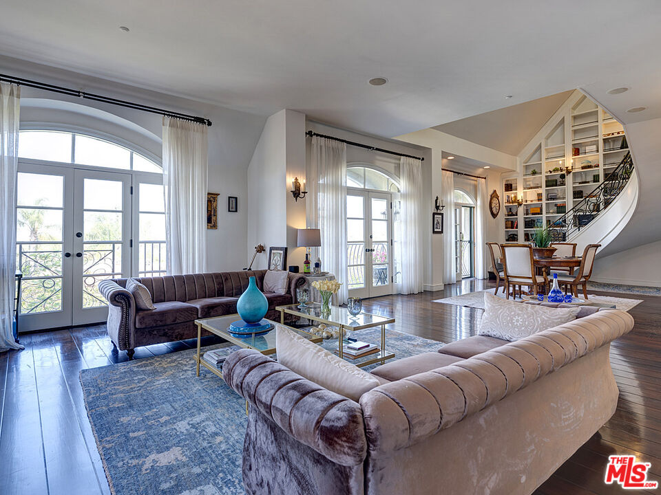 Condominium, 277 Spalding dr, Beverly Hills, CA 90212 - 1