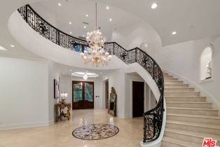 , 1021 Crescent dr, Beverly Hills, CA 90210 - 9