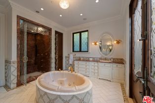 , 1021 Crescent dr, Beverly Hills, CA 90210 - 28