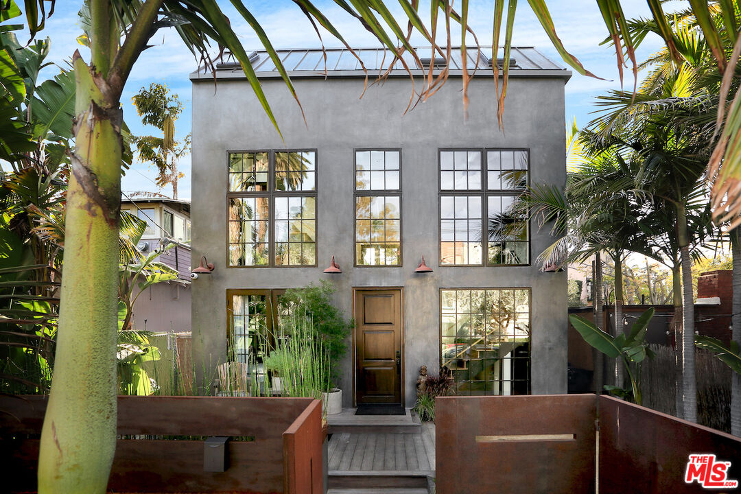 Single Family Residence, 1337 6TH ave, Venice, CA 90291 - 1