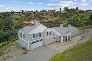Single Family Residence, 2747 Via Del Robles, Fallbrook, CA 92028 - 3