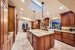 Single Family Residence, 13327 Calle Colina, Poway, CA 92064 - 17