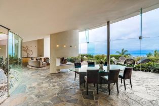 , 724 Muirlands Vista way, La Jolla, CA 92037 - 3