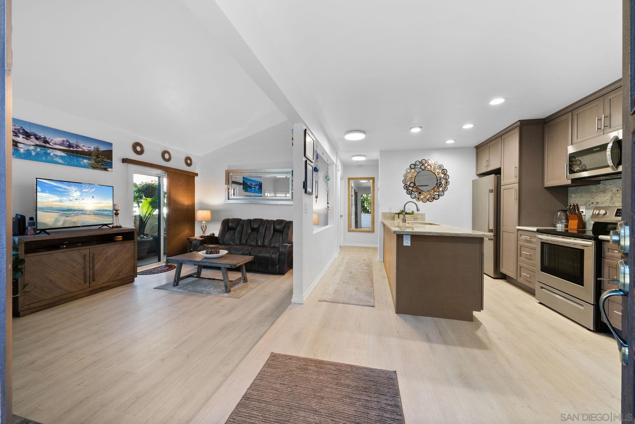 Condominium, 13681 Ruette Le Parc, Del Mar, CA 92014 - 1