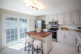 Condominium, 736 F ave, Coronado, CA 92118 - 12