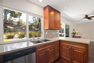 Single Family Residence, 2049 Cordoba pl, Carlsbad, CA 92008 - 14