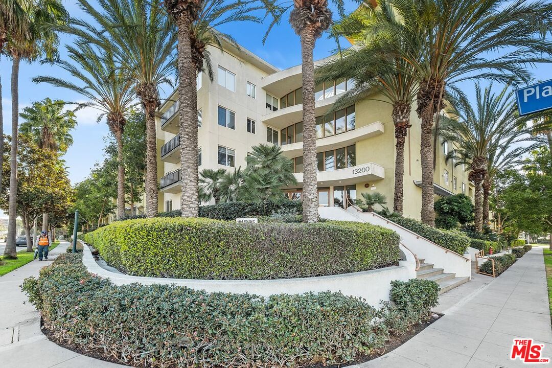 Condominium, 13200 Pacific Promenade prome, Playa Vista, CA 90094 - 1