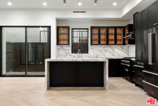 Condominium, 656 Huntley dr, West Hollywood , CA 90069 - 9