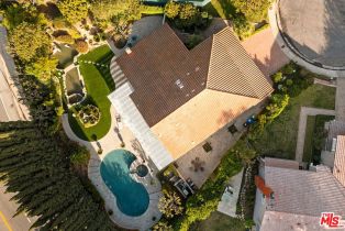 Single Family Residence, 16230 Meadowcrest rd, Sherman Oaks, CA 91403 - 18