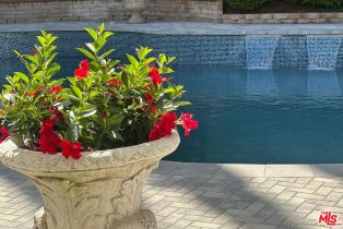 Single Family Residence, 16230 Meadowcrest rd, Sherman Oaks, CA 91403 - 19