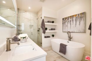 Single Family Residence, 15122 Morrison st, Sherman Oaks, CA 91403 - 11