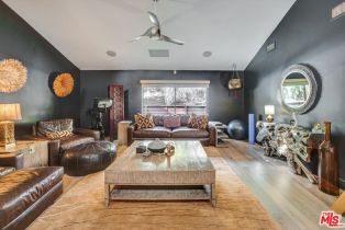 Single Family Residence, 4822 Queen Victoria rd, Woodland Hills, CA 91364 - 34