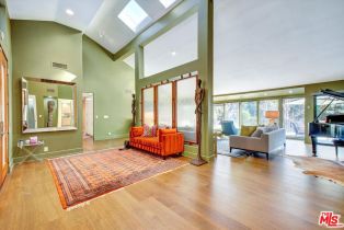 Single Family Residence, 4822 Queen Victoria rd, Woodland Hills, CA 91364 - 7