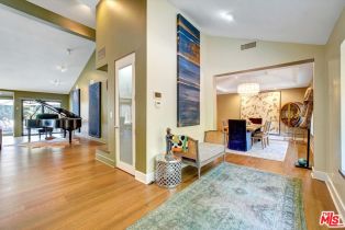 Single Family Residence, 4822 Queen Victoria rd, Woodland Hills, CA 91364 - 14