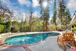 Single Family Residence, 4822 Queen Victoria rd, Woodland Hills, CA 91364 - 62