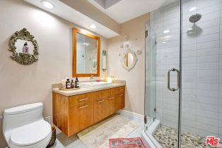 Single Family Residence, 4822 Queen Victoria rd, Woodland Hills, CA 91364 - 32