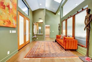 Single Family Residence, 4822 Queen Victoria rd, Woodland Hills, CA 91364 - 4