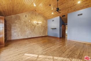 Single Family Residence, 22651 Calvert st, Woodland Hills, CA 91367 - 11