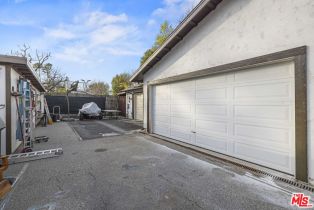 Single Family Residence, 22651 Calvert st, Woodland Hills, CA 91367 - 46