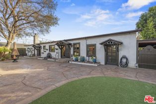 Single Family Residence, 22651 Calvert st, Woodland Hills, CA 91367 - 34