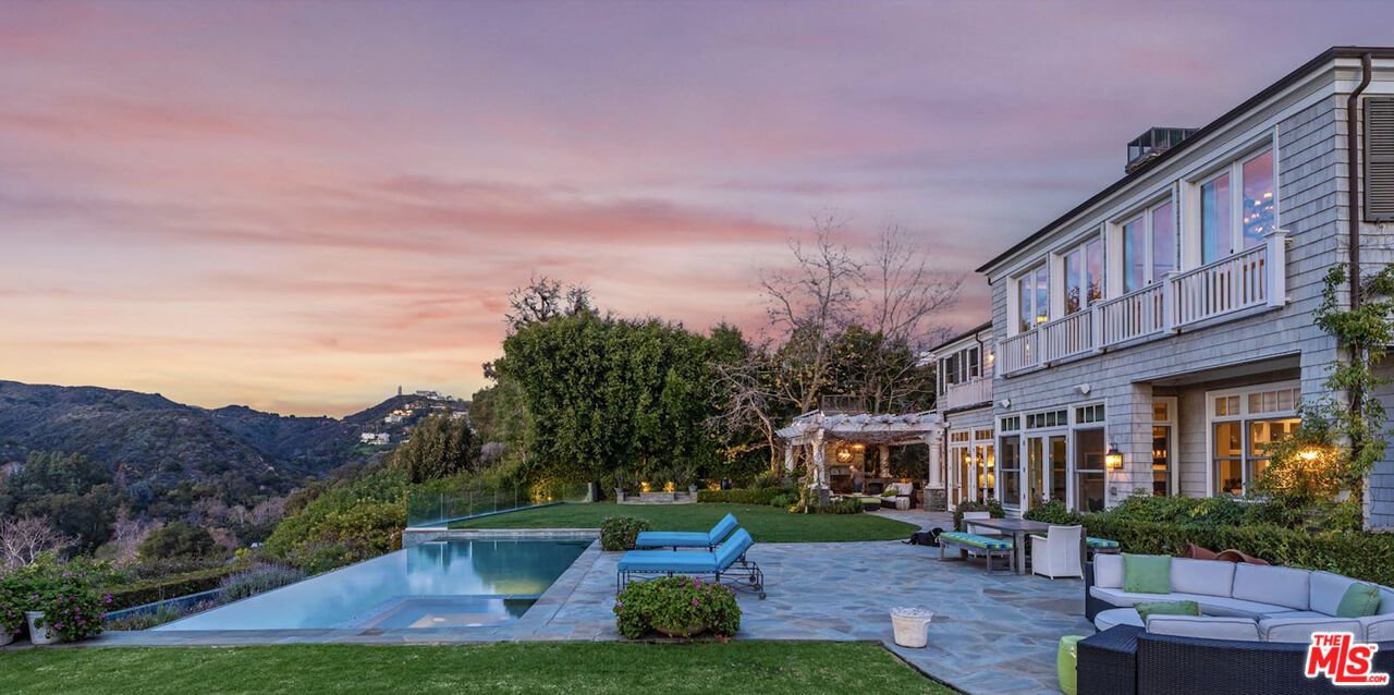 Single Family Residence, 1149 Amalfi dr, Pacific Palisades, CA 90272 - 1