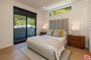 Single Family Residence, 552 Stassi ln, Santa Monica, CA 90402 - 14