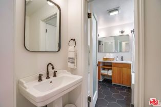 Single Family Residence, 815 3rd st, Santa Monica, CA 90403 - 37