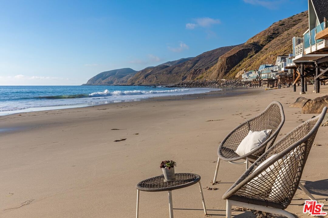 Single Family Residence, 42510 Pacific Coast hwy, Malibu, CA 90265 - 1