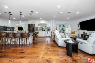 Single Family Residence, 10420 Eton ave, Chatsworth, CA 91311 - 12