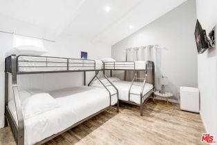 Residential Income, 3115 Strongs dr, Venice, CA 90292 - 21