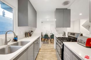 Residential Income, 3115 Strongs dr, Venice, CA 90292 - 11