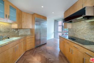 Condominium, 300 Swall dr, Beverly Hills, CA 90211 - 7