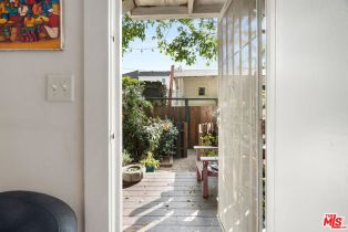 Single Family Residence, 1309 Cabrillo ave, Venice, CA 90291 - 3