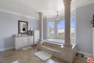 Single Family Residence, 21615 Medina Estates dr, Woodland Hills, CA 91364 - 25