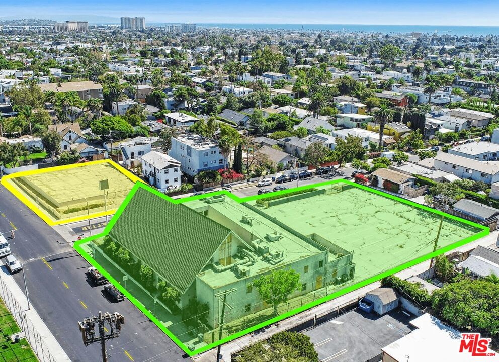 , 685 Westminster ave, Venice, CA 90291 - 1