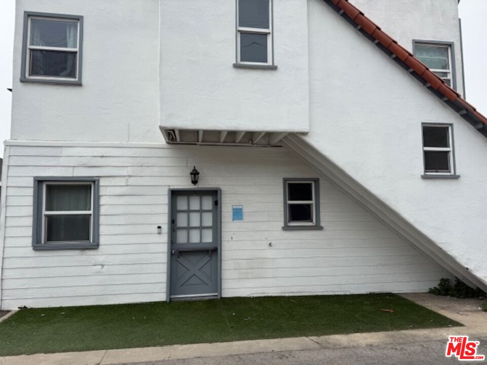 , 3920 Highland ave, Manhattan Beach, CA 90266 - 1