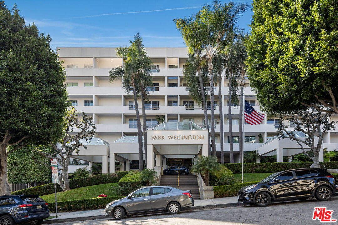 Condominium, 1131 Alta Loma rd, West Hollywood , CA 90069 - 1