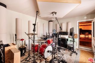 Single Family Residence, 110 Brighton st, Burbank, CA 91506 - 23