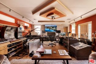 Single Family Residence, 110 Brighton st, Burbank, CA 91506 - 13