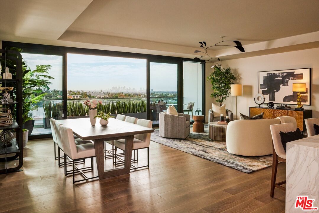 Condominium, 8420 Sunset blvd, West Hollywood , CA 90069 - 1