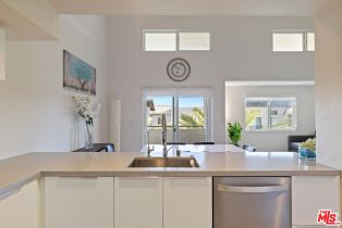 Condominium, 13200 Pacific Promenade prome, Playa Vista, CA 90094 - 4