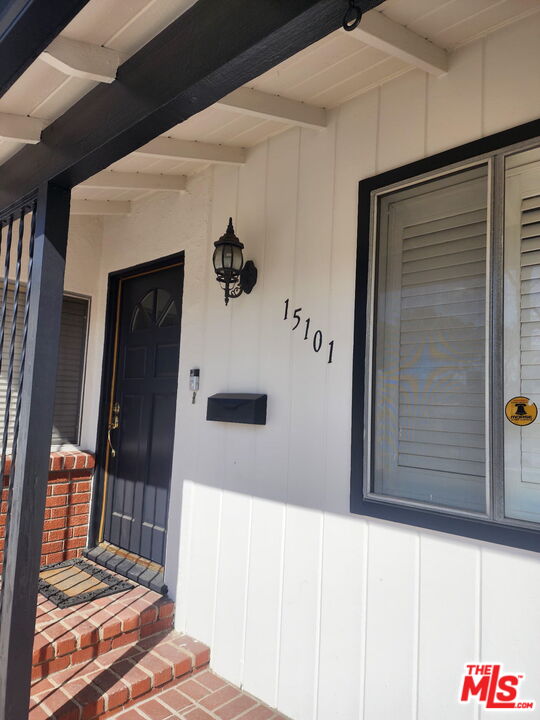 Single Family Residence, 15101 Killion, Sherman Oaks, CA 91411 - 1