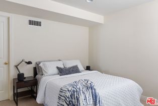 Single Family Residence, 210 Naomi st, Burbank, CA 91505 - 42